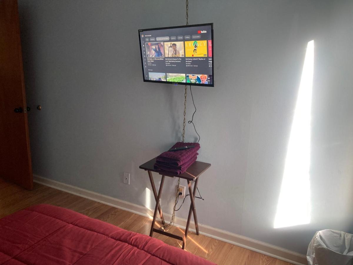 Irises House - Private In Homestay